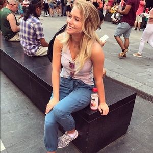 Meet your Posher, Brooke